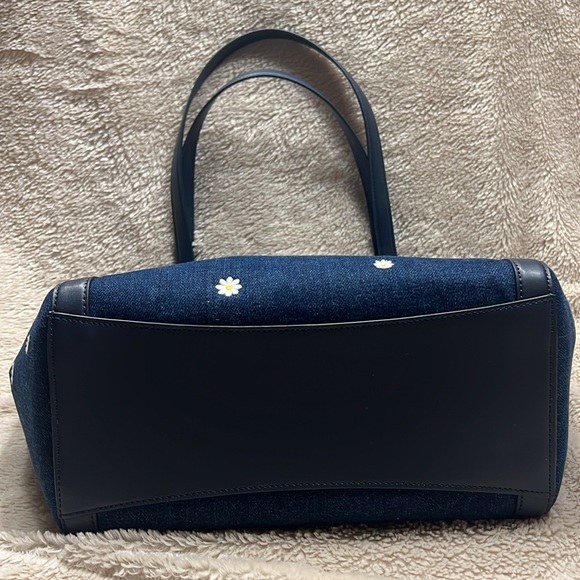 KATE SPADE NEW YORK Slide Daisy Tote - Picture 16 of 17
